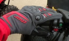 выбор перчаток для квадроцикла